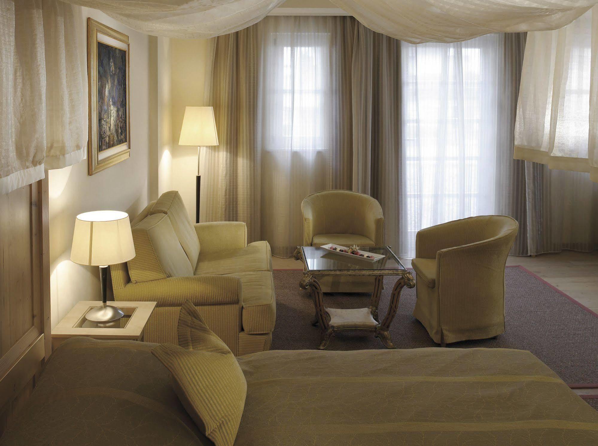 Hotel Weisses Roessl Kitzbühel Eksteriør billede